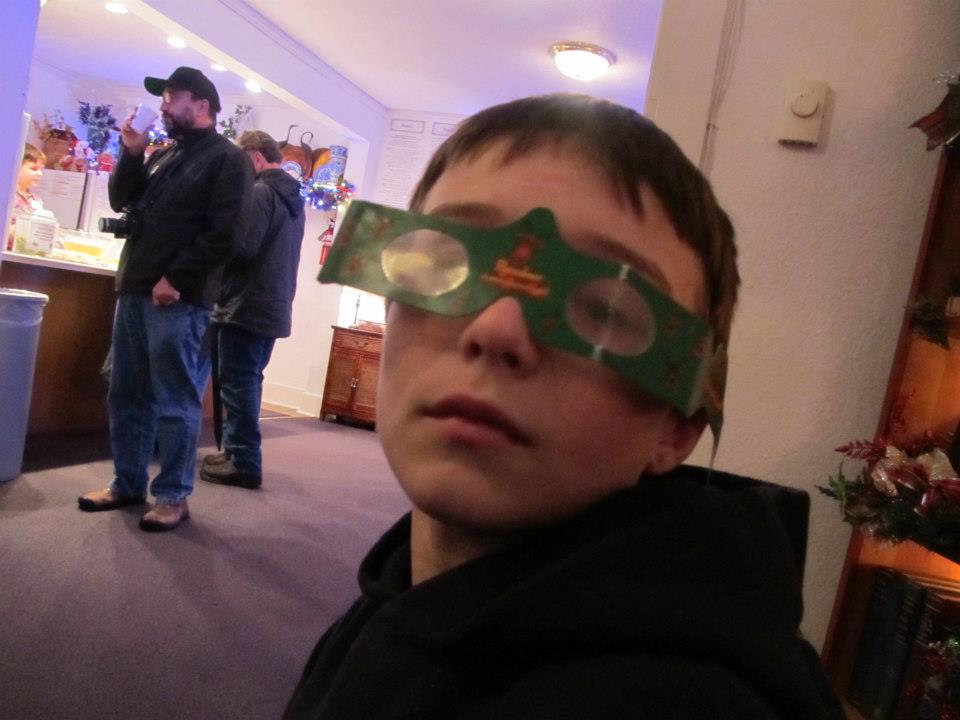 Copy of 401174_551877248160624_1743720057_n