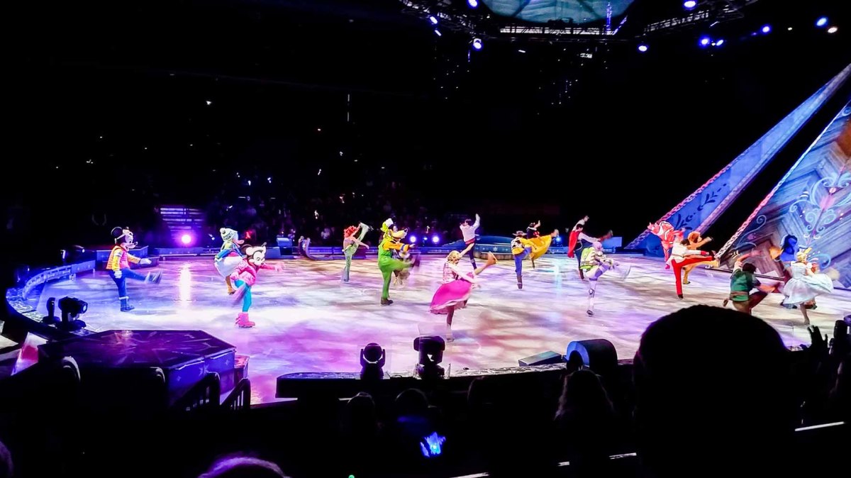 DisneyIce-1