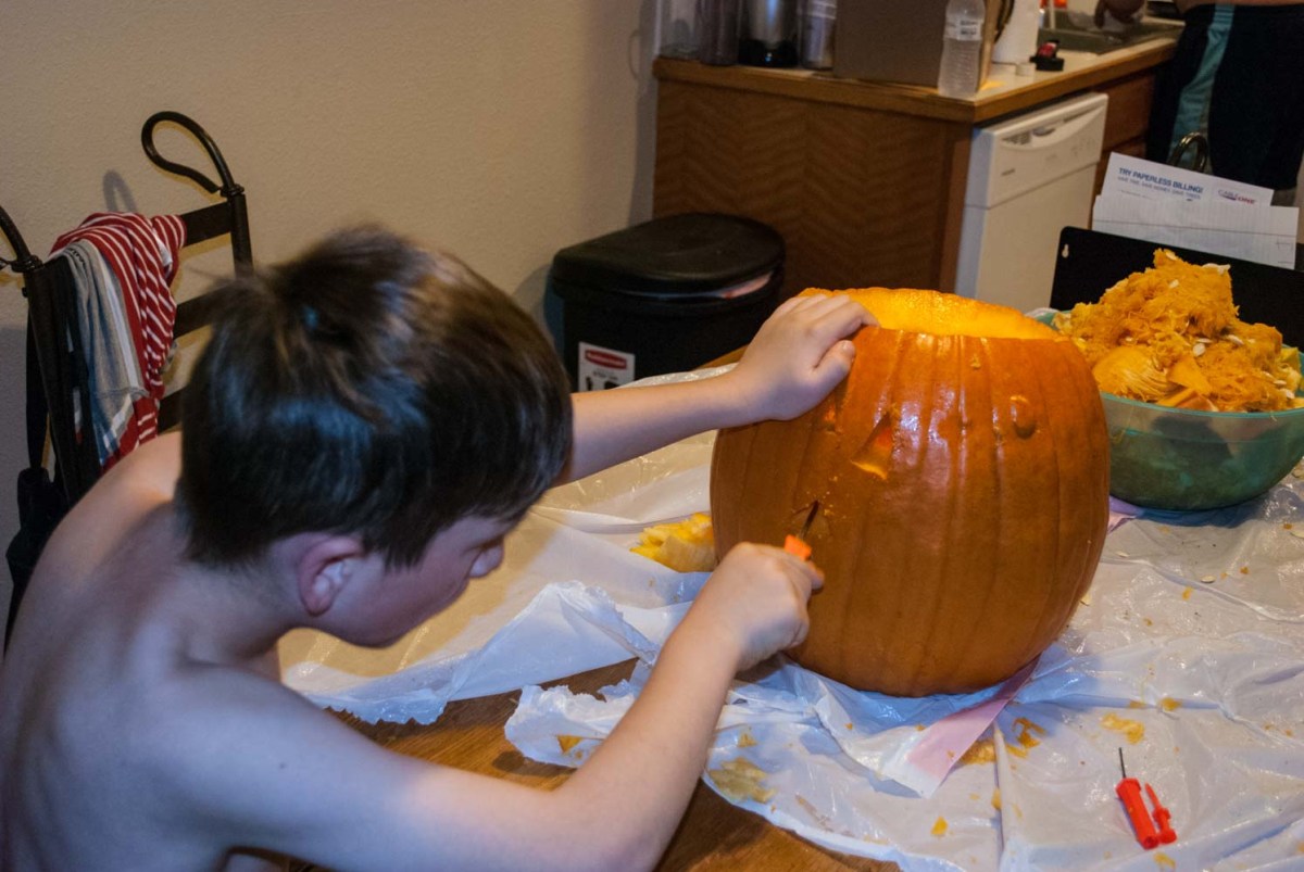 PumpkinCarving-17